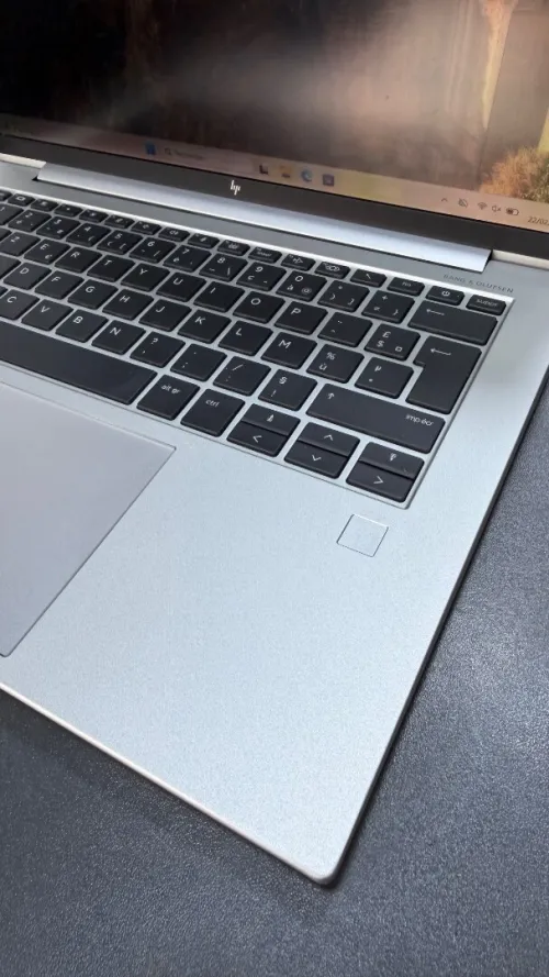 HP ELITEBOOK 840 G10 INTEL I5-1345U 1.6GHZ up to 4.7ghz RAM  16GB DDR5 DISK 256GB SSD nvme INTEL UHD GRAPHICS ECRAN 14P FHD+