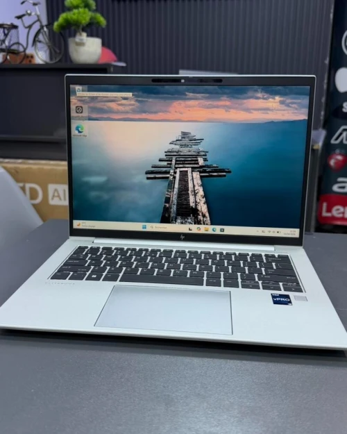 HP ELITEBOOK 840 G9 INTEL i5-1245U 1.6GHZ up to 4.4GHZ 16GB DDR5 256GB SSD NVME INTEL UHD GRAPHICS ECRAN 14 INCH FHD