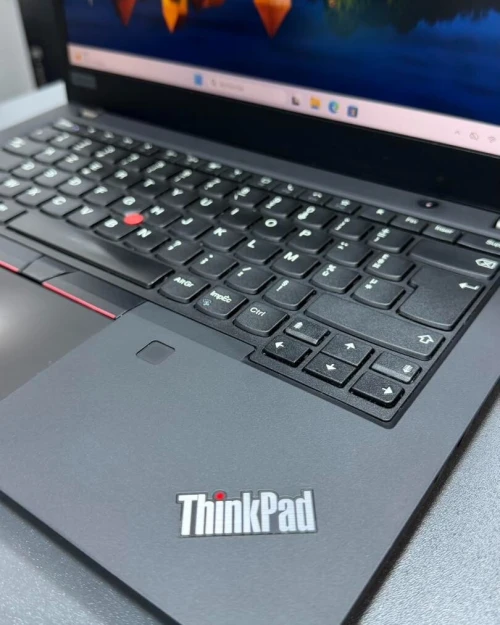 LENOVO THINKPAD T14 GEN 1 INTEL I5-10310U 1.7 up to 4.4ghz RAM 16GB DDR4 256GB SSD nvme INTEL UHD GRAPHICS ECRAN 14P FHD
