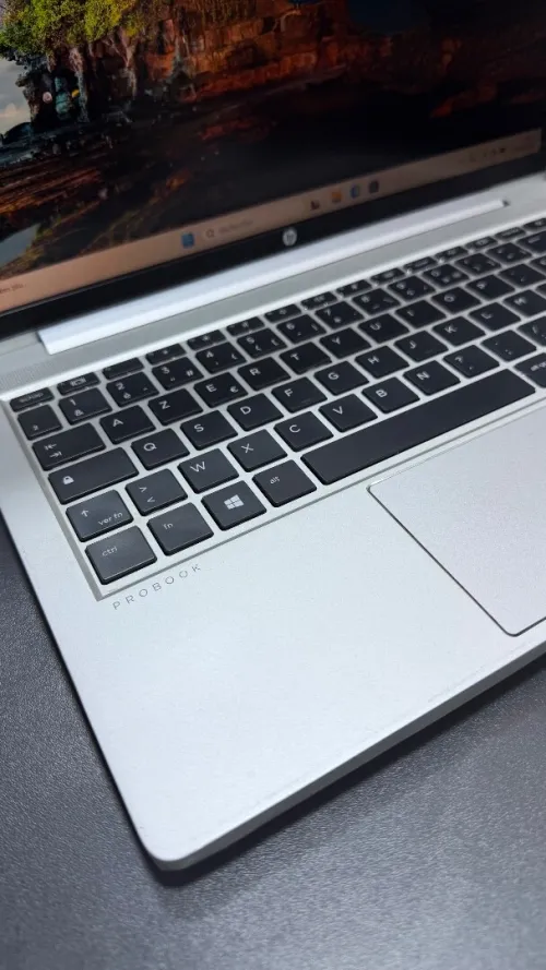 HP PROBOOK 640 G8 INTEL I5-1145G7 RAM 16GB DDR4 DISK  256GB SSD nvme INTEL IRIS XE GRAPHICS ECRAN 14P FHD