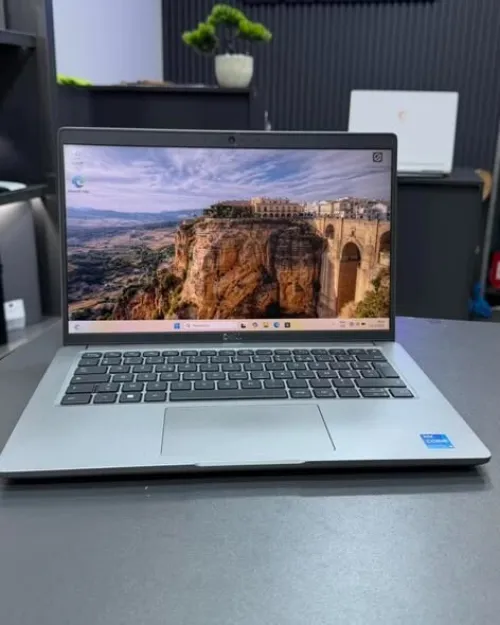 DELL LATITUDE 5440 i5 1345U  1.60GHZ 16Gb DDR4 256gb SSD INTEL IRIS XE GRAPHICS ECRAN 14p  FHD  