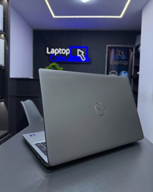 DELL LATITUDE 5550 ULTRA 5  135U 1.60Ghz 16Gb DDR5 256Gb SSD INTEL (R) Graphics ECRAN 15.6 FHD