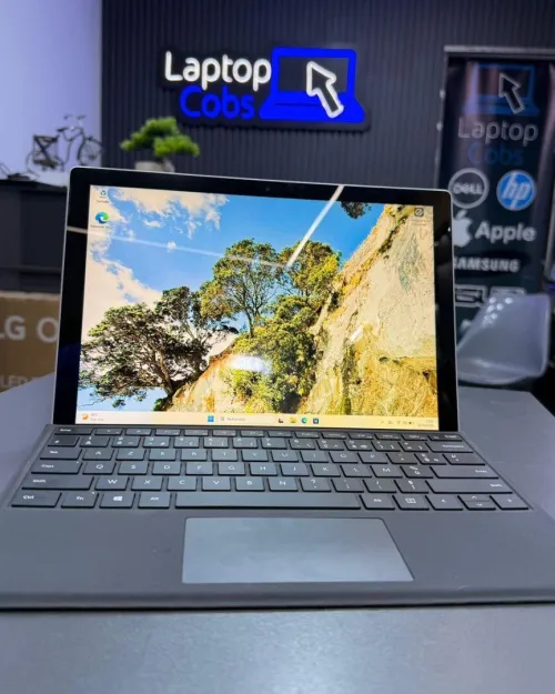 MICROSOFT SURFACE PRO 7 INTEL I5-1035G4 1. GHz up to 3.7GHZ 8GB DDR4  256GB SSD NVME  INTEL IRIS XE GRAPHICS ECRAN 12.5 INCH 3K
