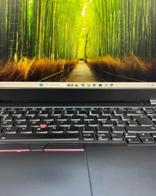 LENOVO THINKPAD L15 RYZEN 5 PRO 5650U 2.30GHz UP TO 4.20GHz 16GB DDR4 512 SSD NVME AMD RADEON GRAPHICS 1GB VRAM ECRAN 15.6 INCH FHD