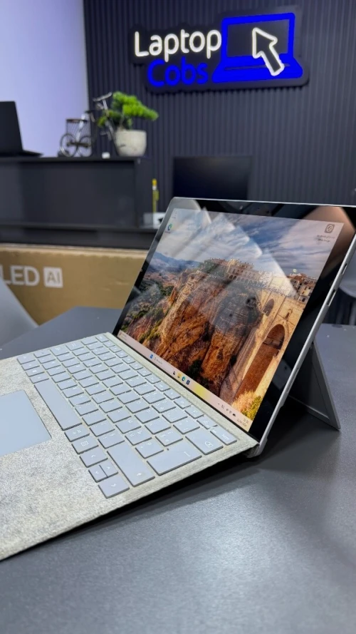 MICROSOFT SURFACE PRO 7+ INTEL I7-1165G7  RAM 16GB DDR4  DISK 256GB SSD nvme INTEL IRIS XE GRAPHICS ECRAN 12.5P 2.5K IPS TACTILE DÉTACHABLE