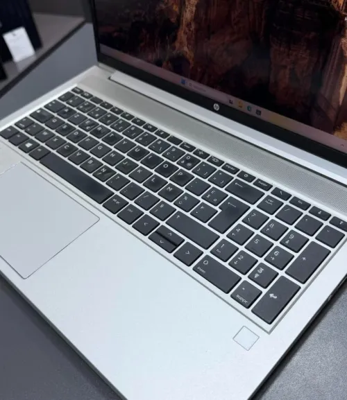 HP PROBOOK 455 G8  RYZEN 5 5600U 2.30 Ghz 16Gb DDR4  256Gb  SSD AMD RADEON TM GRAPHICS 15.6 FHD