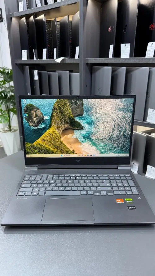 HP VICTUS 16 RYZEN 7 7840HS 3.80Ghz 16GB DDR5 512GB RADEON 780M RTX 4070 8Gb 16P FHD 144HZ