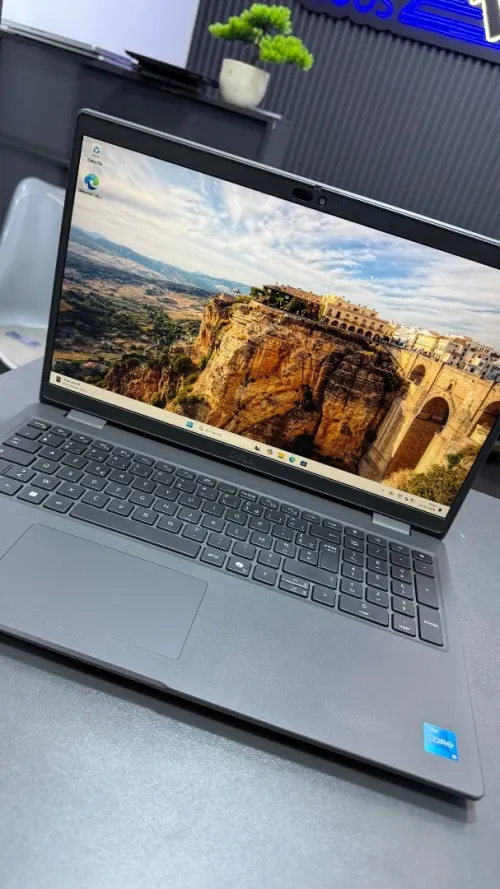 DELL LATITUDE 3550 INTEL I5-1335U (13em) 1.30GHZ 8GB DDR4 512GB SSD INTEL UHD GRAPHICS15.6P FHD