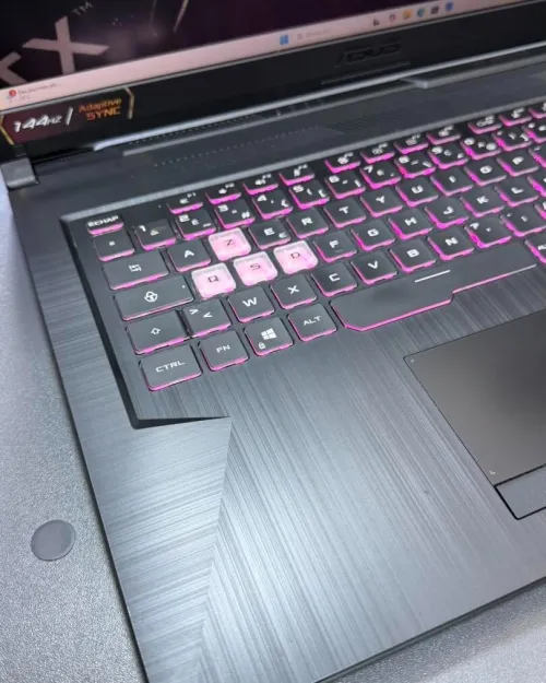 ASUS TUF F17 GAMING  INTEL I5-11400H  RAM 16GB DDR4 DISK 512GB SSD nvme INTEL UHD GRAPHICS NVIDIA GEFORCE RTX 3050 4GB  ECRAN 17-INCH FHD