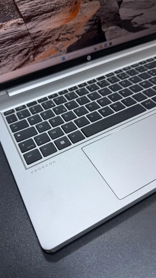 HP PROBOOK 450 G9 INTEL I5-1235U 1.3GHZ up to 3.7ghz RAM 16GB DDR4 DISK 512GB SSD nvme INTEL UHD GRAPHICS ECRAN 15.6P FHD