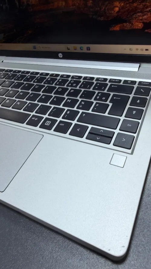 HP PROBOOK 640 G8 INTEL I5-1145G7 2.6GHZ up to 4.4ghz RAM 16GB DDR4 DISK 256GB SSD nvme INTEL IRIS XE GRAPHICS ECRAN 14P FHD
