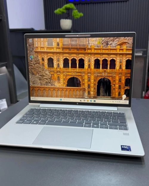 HP ELITEBOOK 640 G11 ULTRA 5 135U 16GB DDR5 512Gb SSD INTEL R GRAPHICS ECRAN 14  FHD