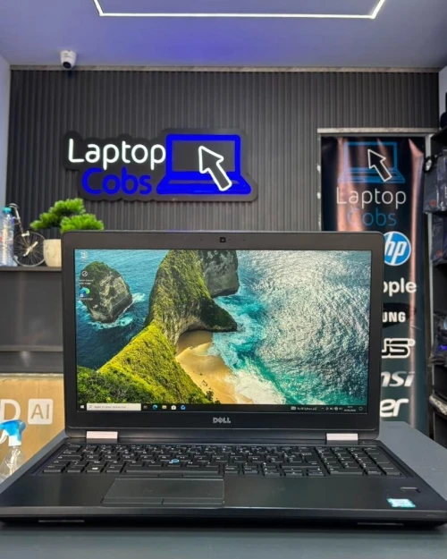 DELL PRECISION 3520 INTEL I5-7300HQ 2.50GHz UP TO 3.50GHz 8GB DDR4 EXTENSIBLE 256GB SSD NVME INTEL UHD GRAPHICS 630 NVIDIA QUADRO M620 2GB VRAM ECRAN 15.6 INCH FHD