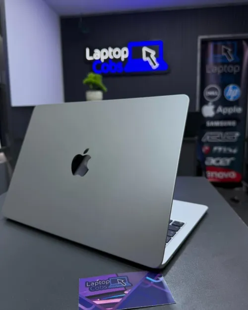 MACBOOK AIR M3 MDM PUCE M3 RAM 16GB 512GB SSD 13.6 liquide retina 2.5k AZERTY LUMINEUX cycle 49