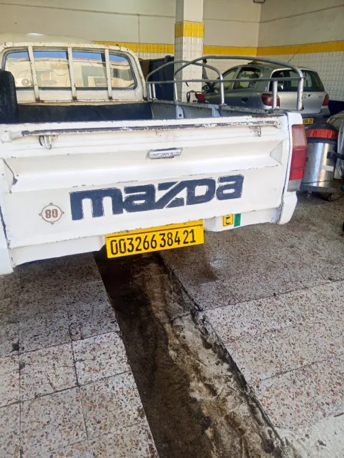 Mazda Mazda 1984 Bachi