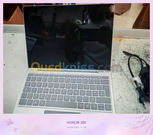   "Microsoft Surface Go 2 - i5 11ème Gen - 16Go RAM - 256Go SSD"