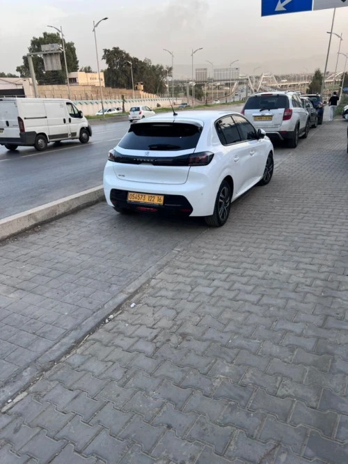 Peugeot 208 2022 Allure