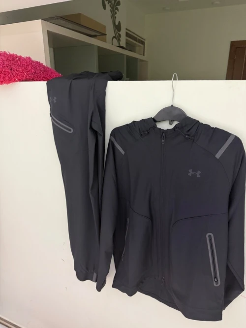 Ensemble survêtement Under Armour original 