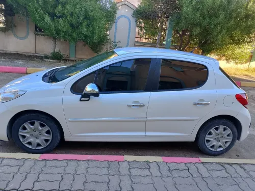 Peugeot 207 2012 207