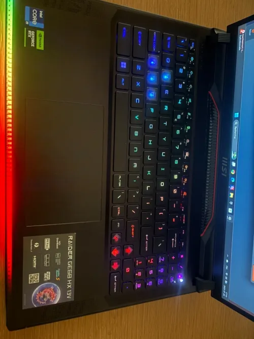 PC PORTABLE GAMING MSI RAIDER GE68 HX 13V I9-13950X - Fabricant: Micro-Star International Co., Ltd.