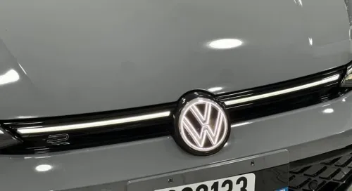 Volkswagen Golf 8 2025 R Black Edition 