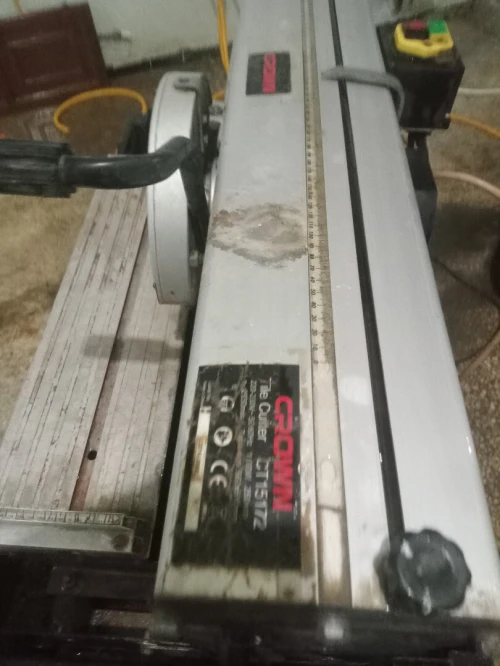 Machine à découper la faïence الة قطع السيراميك