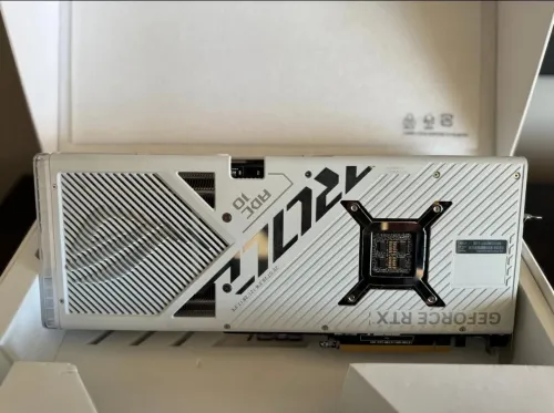 Asus ROG strix 4090 white edition