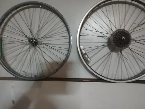 Vend deux jantes de vélo 
