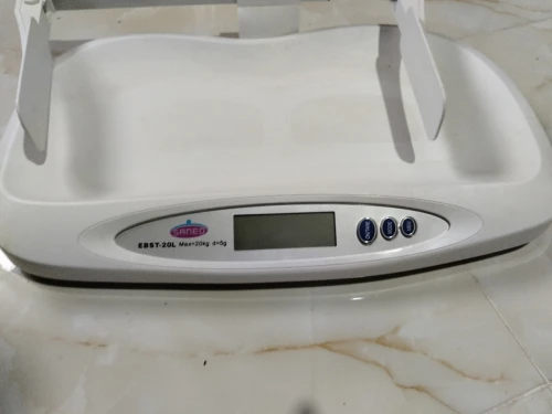 ECG contec et négatoscope+pèse bébé