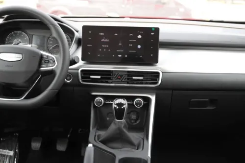 Geely Coolray 2026 MT SUNROOF