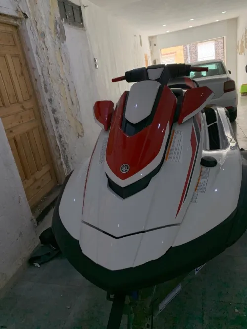 Jet Ski Yamaha FX SVHO 2018  Très puissant et en excellent état