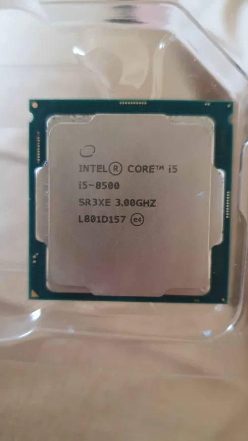 Intel I5 8500 3.0Ghz avec ventilo Intel