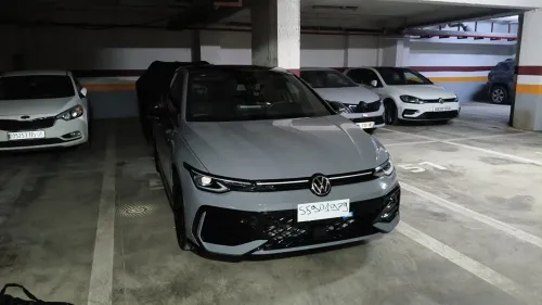 Volkswagen Golf 8 2025 R Black Edition 