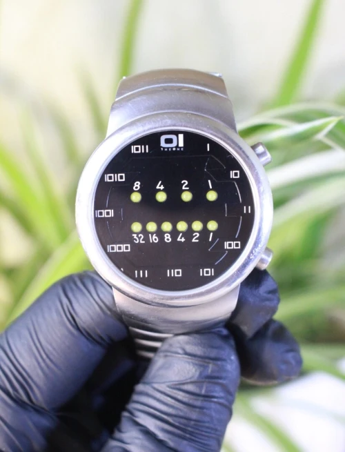 Montre TheOne Binary Originale en Excellent état