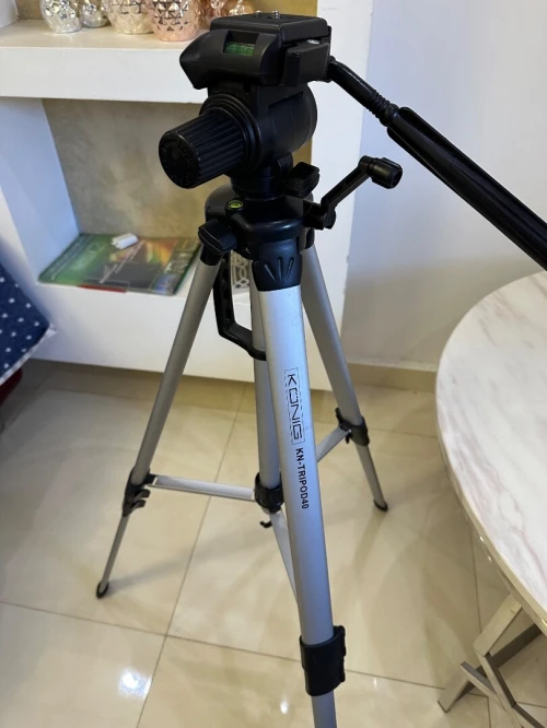 Trépied KONIG modèle KN-TRIPOD40 robuste pour Photo/Vidéo