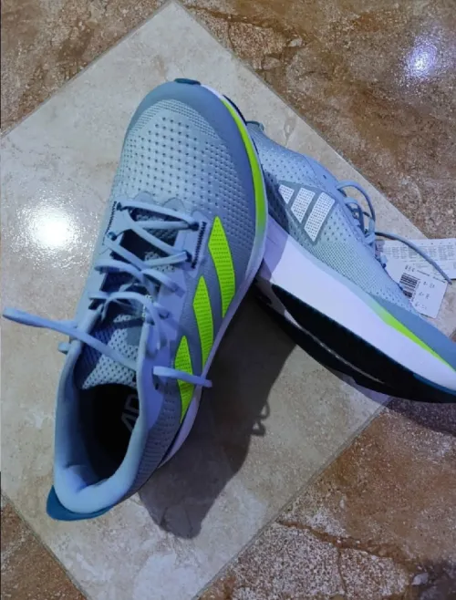 Basket adidas ADIZERO 