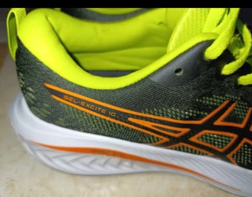 Basket ASICS running Gel Excite 10