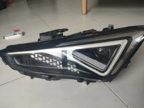 Phare Seat Leon