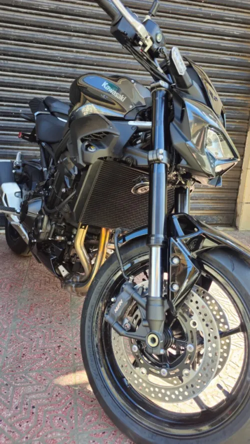 Kawazaki Z900 