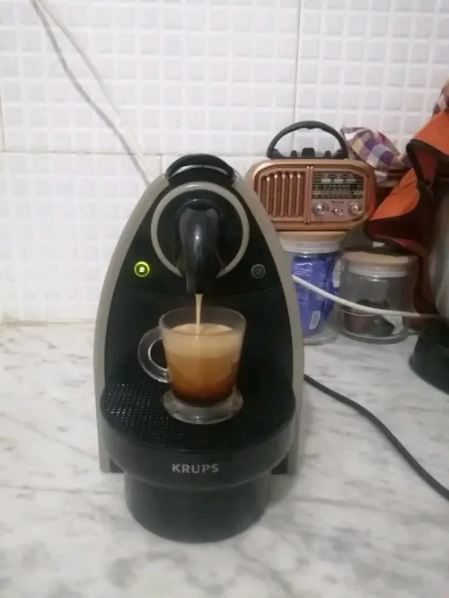 Machine à café Nespresso Krups très propre