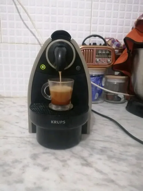 Machine à café Nespresso Krups très propre