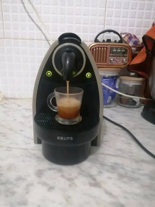 Machine à café Nespresso Krups très propre