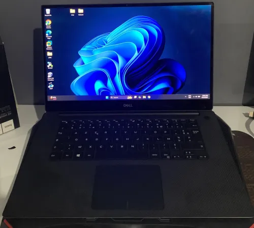 pc Dell latitude xps 15 7590 -- i9 32gb RAM 1T NVMe