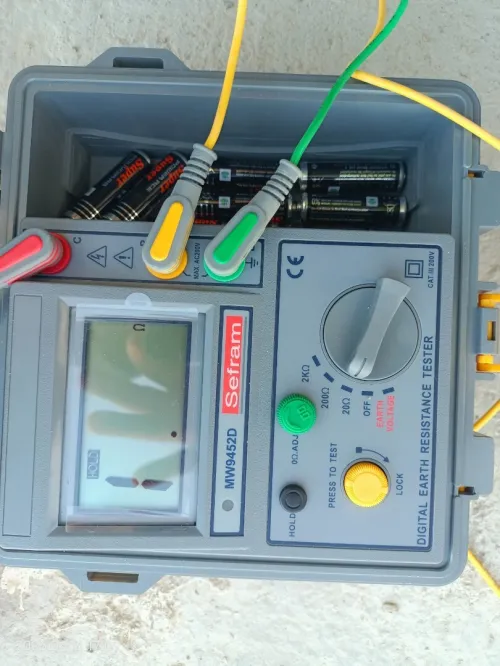 poste transformateur, groupe électrogènes et armoires électriques s