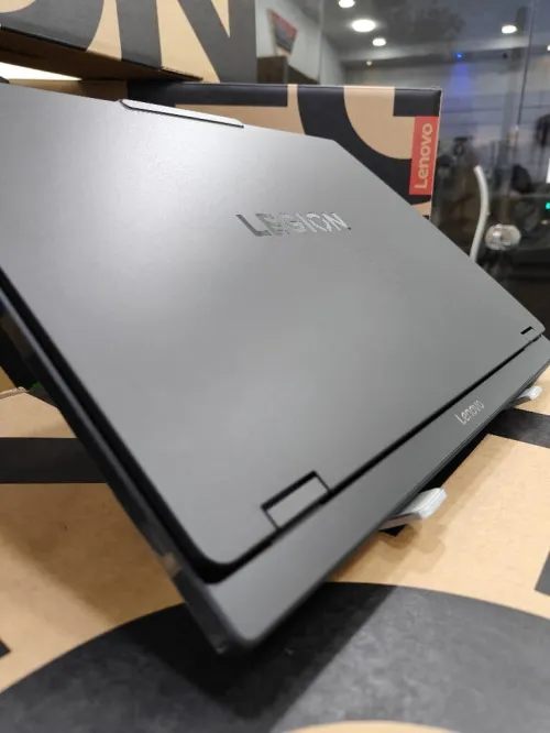 LENOVO LEGION 5  i7 13 Gén  RTX 5050  Écran OLED QHD+ 165 Hz