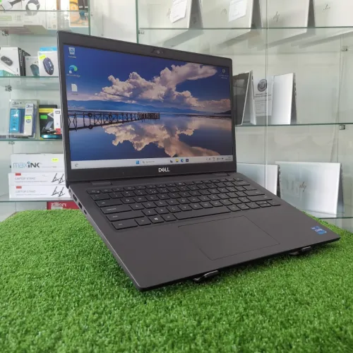 Dell Latitude 3420 | i5-1135G7 | 8GB RAM | 256GB SSD | 14" FHD Tactile | Très Bon État