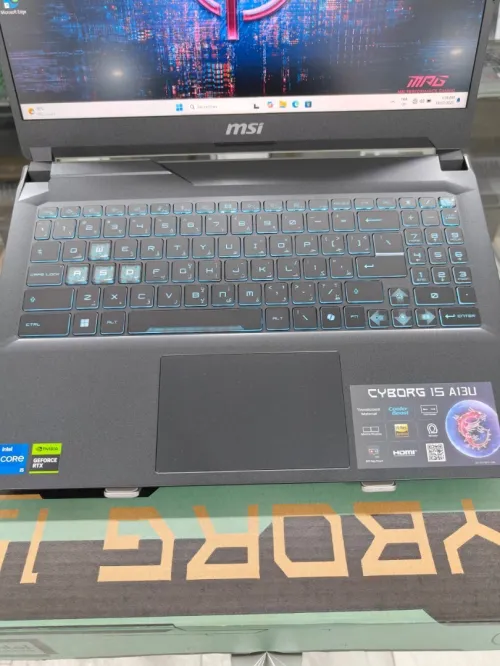 MSI cyborg 15 i5 13420H RAM 16GB 512SSD RTX 3050 6GB 15.6"FHD 144hz NEUF SOUS EMBALLAGE