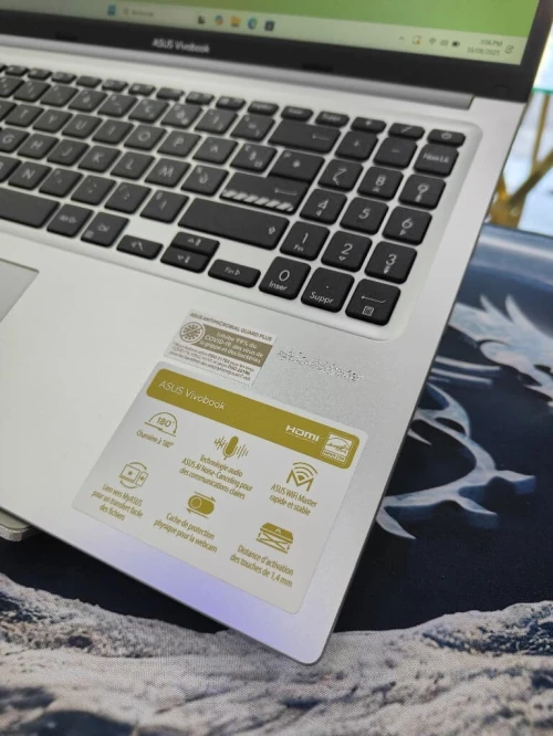 ASUS VIVOBOOK 15 X1502V i5-13500H 16GO RAM 512SSD 15.6 FHD JAMAIS UTILISÉ SOUS EMBALLAGE