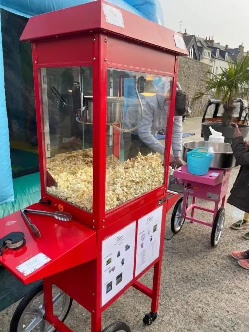 Fontaine de chocolat machine de popocorne et barbe a papa