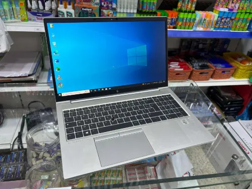 Laptop HP I7 10 - 512 G - 16 Ram